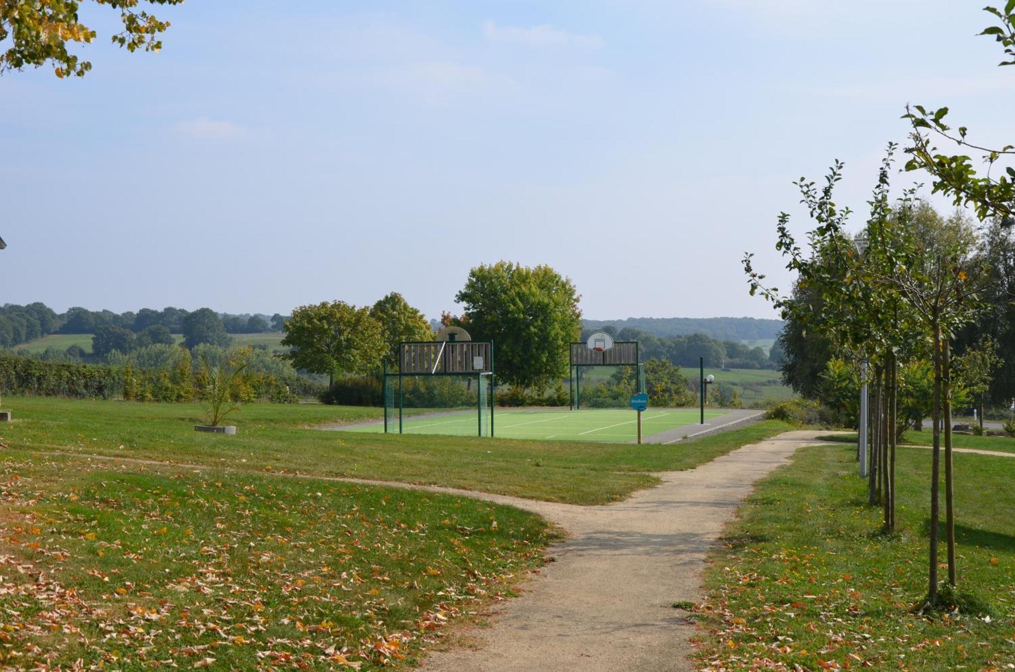 Les De Sainte-suzanne Holiday park